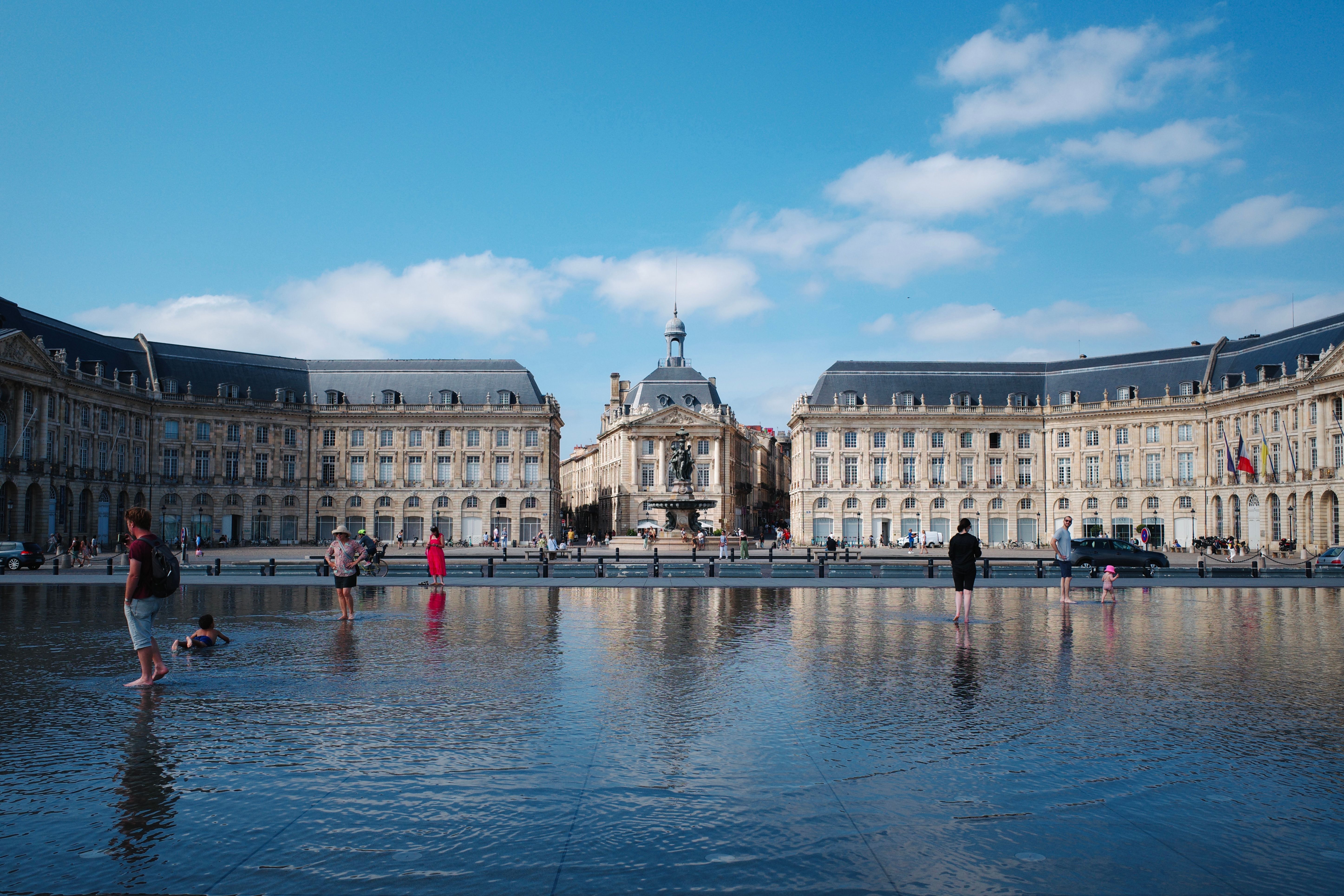 Le Miroir d’eau et la place de la Bourse à Bordeaux